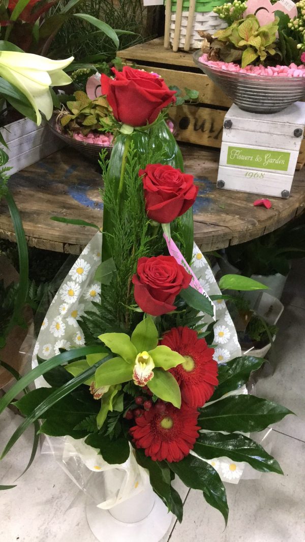 Ram de roses, orquídies cymbidium i gerberes - Imatge 2